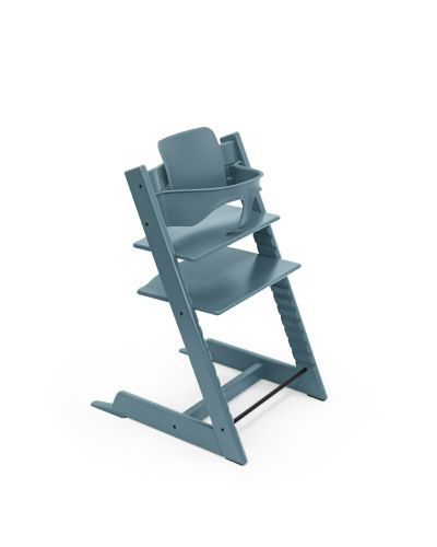 Stokke Tripp Trapp kinderstoel in Fjord Blue met gemonteerde BabySet in Fjord Blue