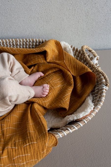 Nanami Swaddle 120 x 120 Hills Print Brown BabyPlanet