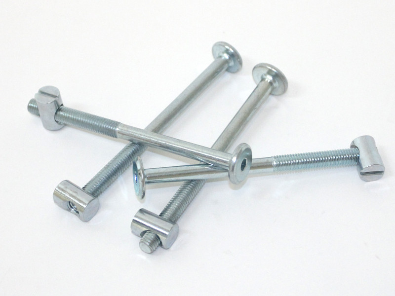 schroef inclusief bus voor flexa bed 11 cm babyplanet